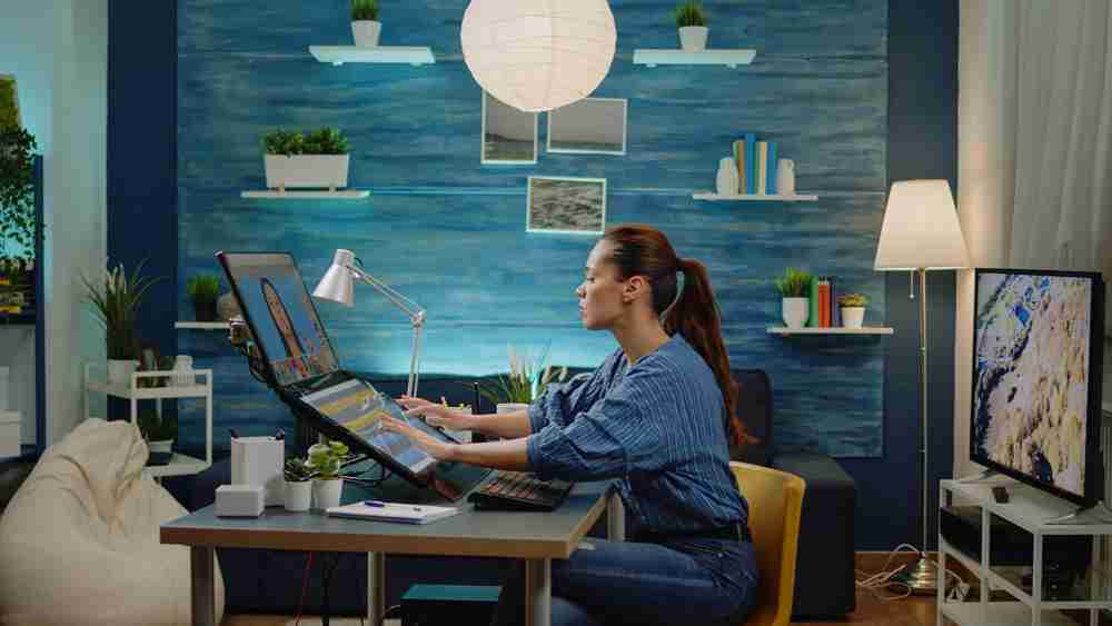 a women working on her laptop